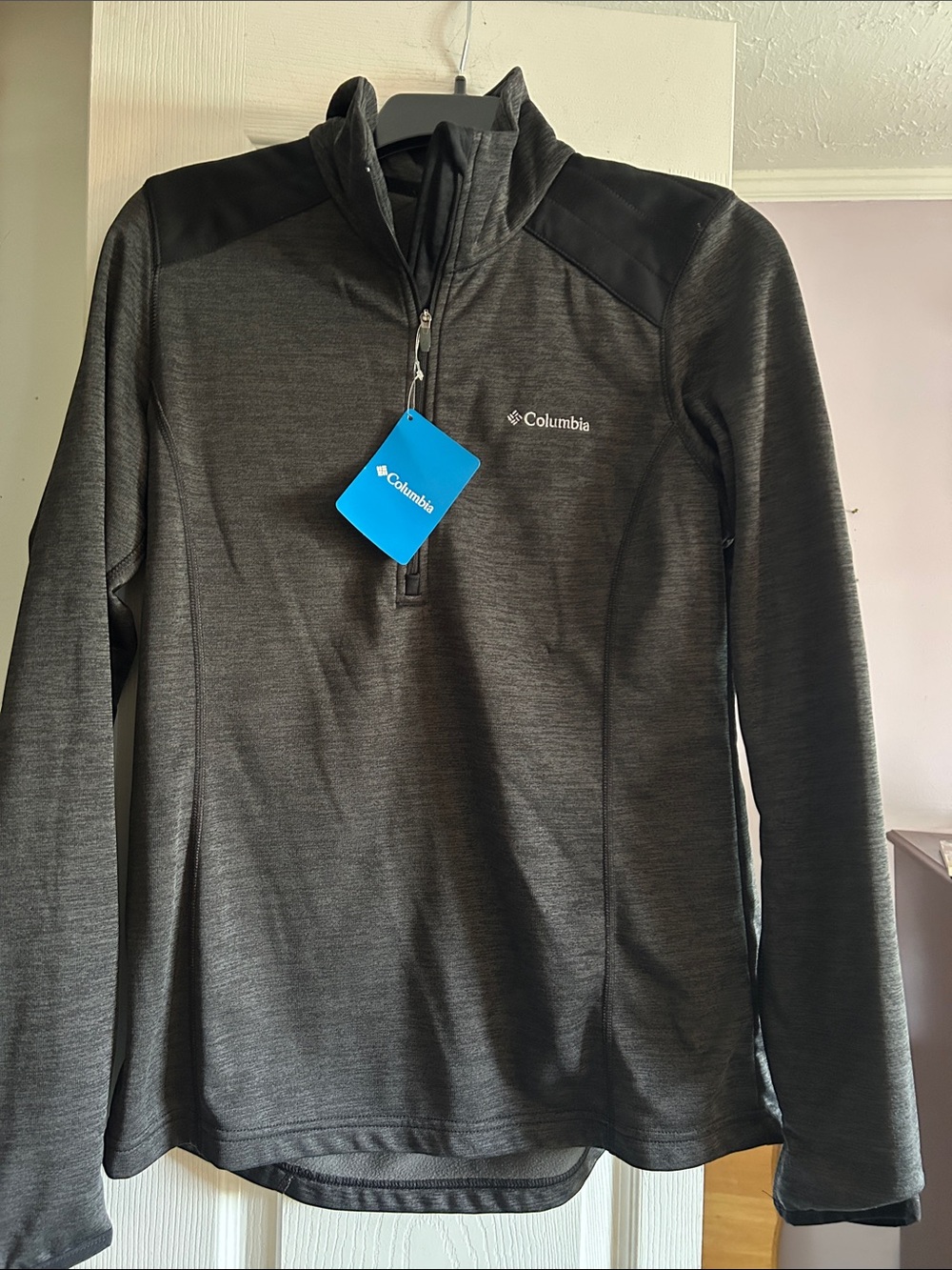 Columbia ladiesDark Gray Quarter-Zip Pullover